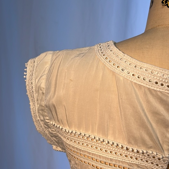 Veronica Beard White Blouse with Lace and Beautiful Embellishment Size 2 - Picture 12 of 15